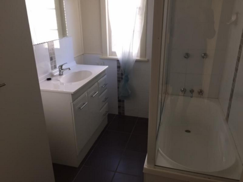 32 Jackson Street, Wandal QLD 4700